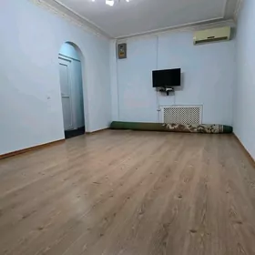 1-комн. 1-этаж 42 кв.м.