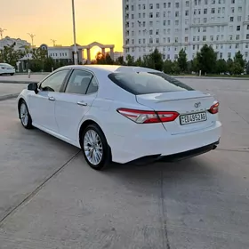 Toyota Camry 2020