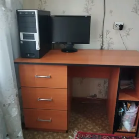 письменный стол