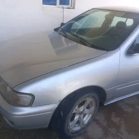 Nissan Sunny 1996