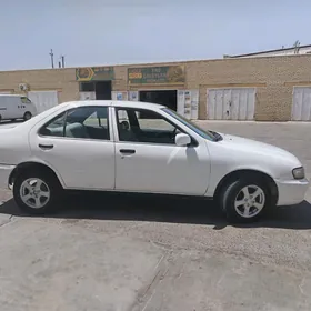 Nissan Sunny 2000