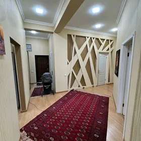 ул.Ленина 3-комн. 112 м²