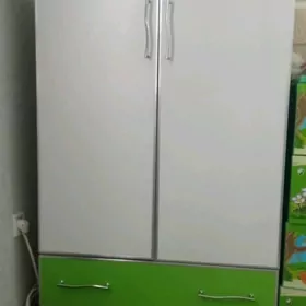 şkaf