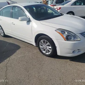 Nissan Altima 2011