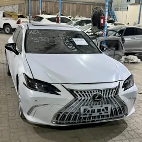 Lexus ES 350 2021