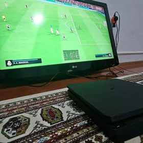 ps 4 slim