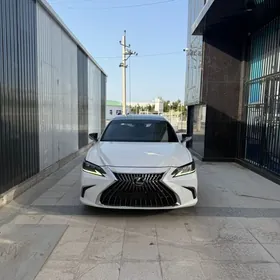 Lexus ES 350 2019