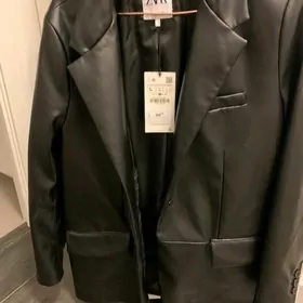 Кожаный пиджак от Zara. Origin