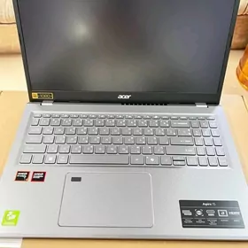 ACER R7-8840HS (24/512GB) 2024