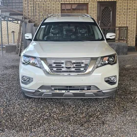 Nissan Pathfinder 2020
