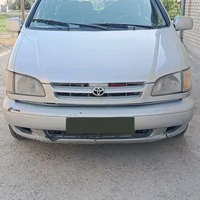 Toyota Sienna 1999