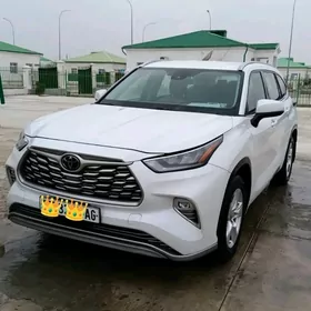 Toyota Highlander 2020