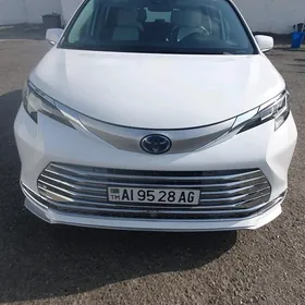Toyota Sienna 2021