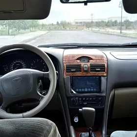 Nissan Maxima 2000