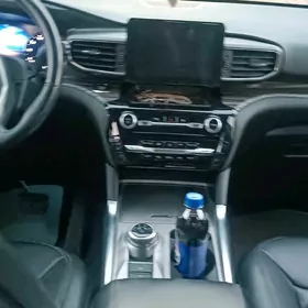 Ford Explorer 2021