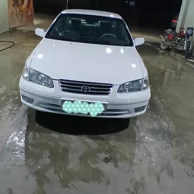 Toyota Camry 2000