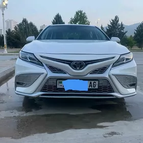 Toyota Camry 2020