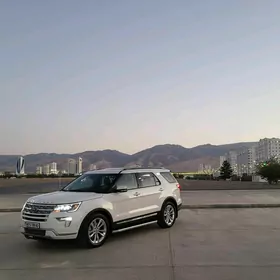 Ford Explorer 2018