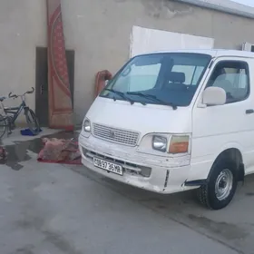 Toyota Hiace 2003