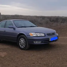 Toyota Camry 2000