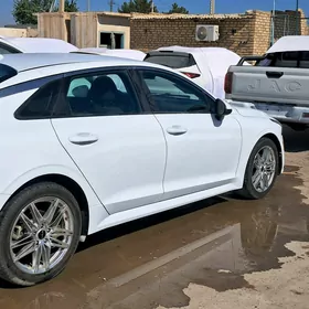 Kia K5 2022