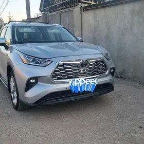 Toyota Highlander 2020