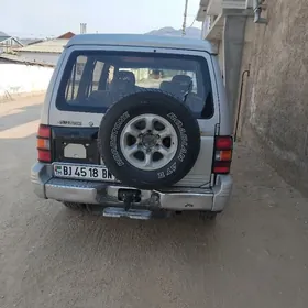 Mitsubishi Pajero 1994