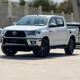 Toyota Hilux 2025