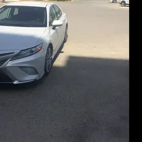 Toyota Camry 2020