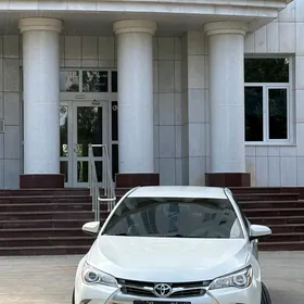 Toyota Camry 2016