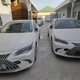 Lexus ES 350 2025