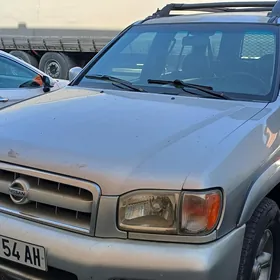 Nissan Pathfinder 2002