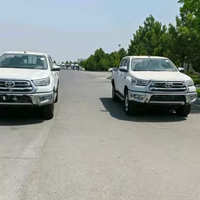Toyota Hilux 2025