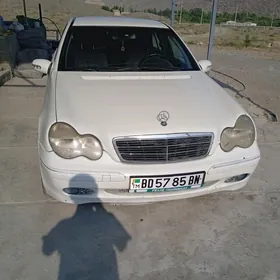 Mercedes-Benz C320 2001