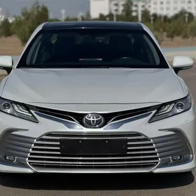 Toyota Camry 2021