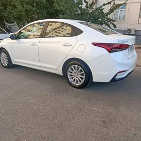 Hyundai Accent 2021