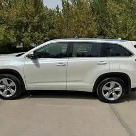 Toyota Highlander 2016