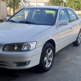 Toyota Camry 2001