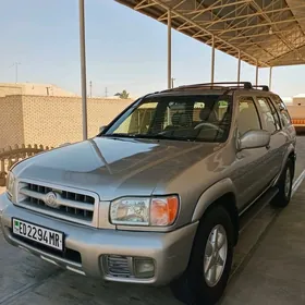 Nissan Pathfinder 1999