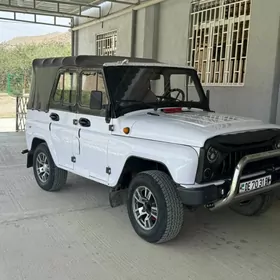 UAZ 469 2000