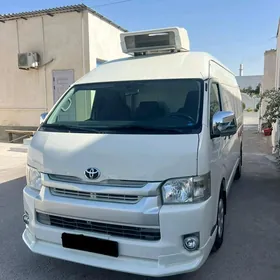 Toyota Hiace 2018