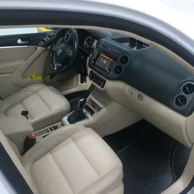 Volkswagen Tiguan 2011