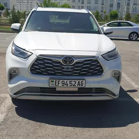 Toyota Highlander 2020