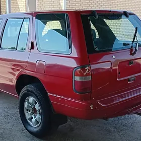 Nissan Pathfinder 1999