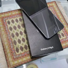 Z flip5 gara 256gb ram 8