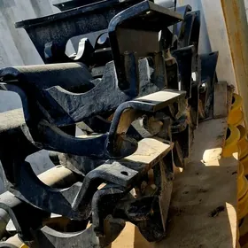 jcb eksgewator lijasy