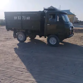 UAZ 2206 1981