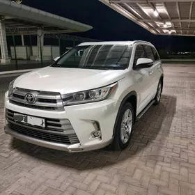 Toyota Highlander 2016