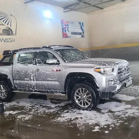 Toyota Tacoma 2017