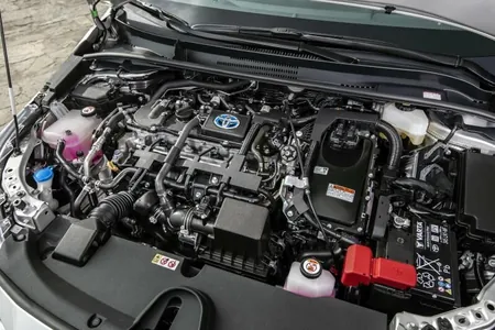 Toyota ähli görnüşdäki ulaglary üçin benzinli hereketlendirijileriniň täze neslini döredýär